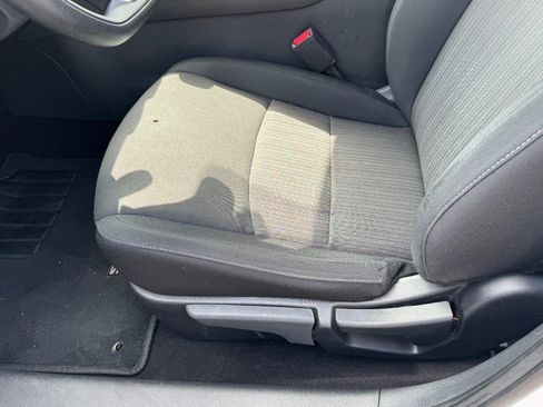 Used 2024 Nissan Sentra SV FWD image 23