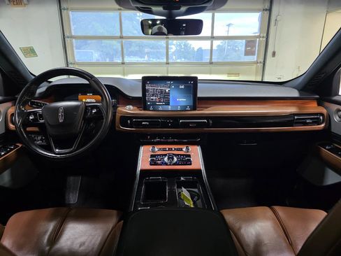 Used 2020 Lincoln Aviator Reserve w/ Equipment Group 202A AWD/4WD image 28