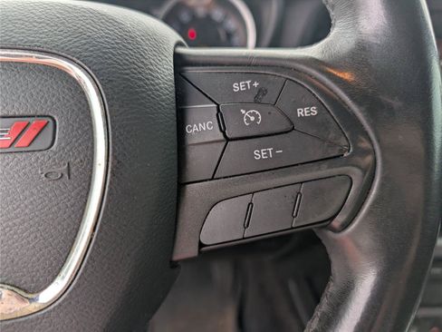 Used 2016 Dodge Challenger SXT RWD image 19