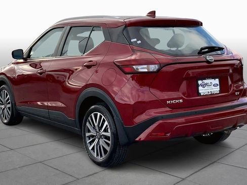 Used 2024 Nissan Kicks SV image 11