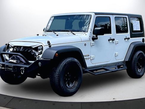Used 2016 Jeep Wrangler Unlimited Sport w/ Max Tow Package AWD/4WD image 4