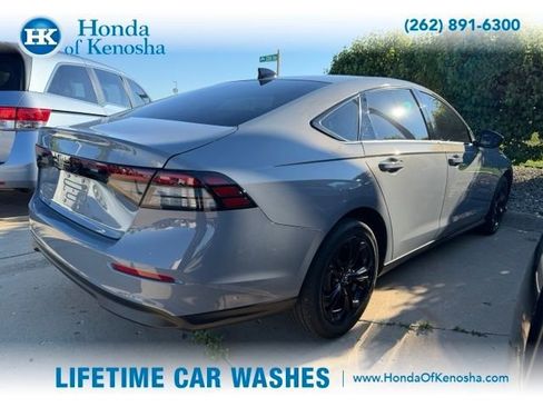 Used 2025 Honda Accord SE image 2