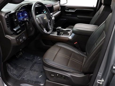 Used 2024 Chevrolet Silverado 1500 High Country w/ Technology Package image 11
