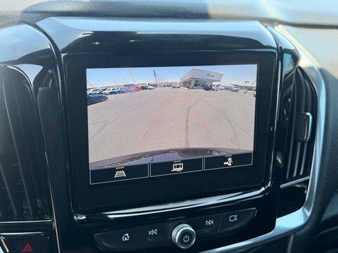 Used 2022 Chevrolet Traverse LT FWD image 26
