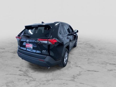 Used 2025 Toyota RAV4 XLE image 10