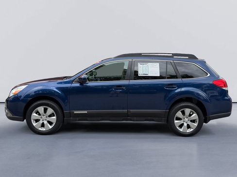 Used 2011 Subaru Outback 2.5i Limited AWD/4WD image 6