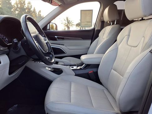 Certified 2022 Kia Telluride EX w/ EX Premium Package image 9