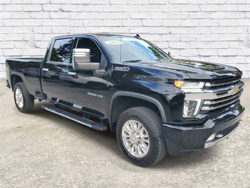 Certified 2022 Chevrolet Silverado 3500 High Country w/ Technology Package image 5