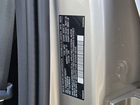 New 2026 Volvo XC60 B5 Core w/ Protection Package image 36