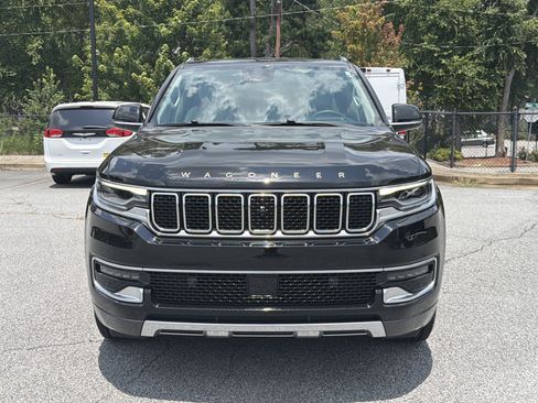 Used 2022 Jeep Wagoneer Series III w/ Convenience Group I AWD/4WD image 2