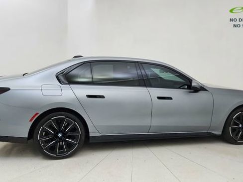 Used 2023 BMW 760i xDrive w/ Executive Package AWD/4WD image 6