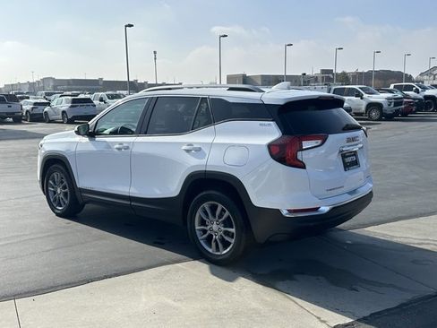 Certified 2024 GMC Terrain SLT image 26