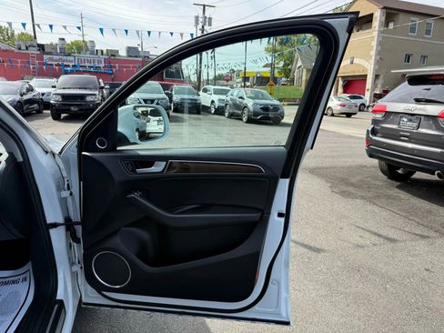 Used 2013 Audi Q5 3.0T Premium Plus w/ Audi MMI Navigation Plus Pkg image 51