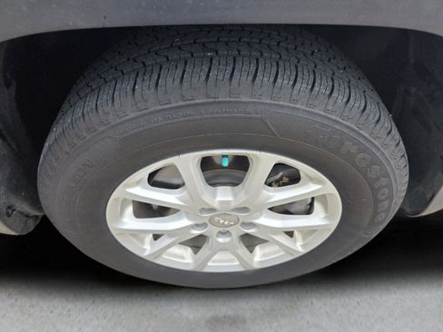 Used 2016 Jeep Cherokee Latitude w/ Safety/Convenience Group image 43