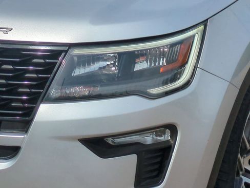 Used 2018 Ford Explorer Sport w/ Equipment Group 401A AWD/4WD image 11