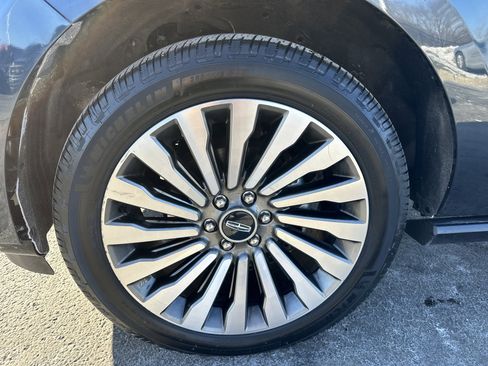 Used 2021 Lincoln Navigator L Reserve w/ Luxury Package image 10