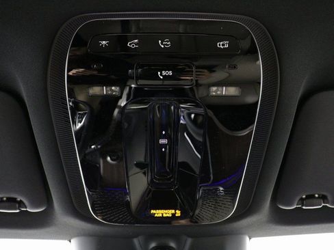 Used 2025 Mercedes-Benz GLC 350e 4MATIC image 23