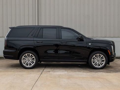 New 2026 Cadillac Escalade Luxury AWD/4WD image 11