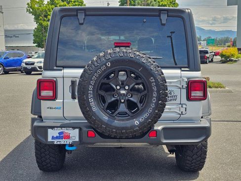 Used 2023 Jeep Wrangler Unlimited AWD/4WD image 4