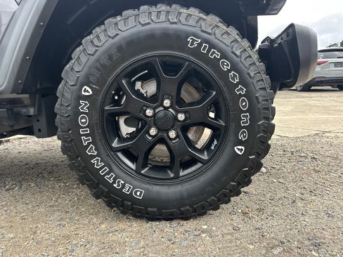 Used 2022 Jeep Wrangler Sport AWD/4WD image 13