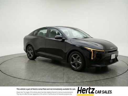 Used 2025 Kia K4 FWD image 1