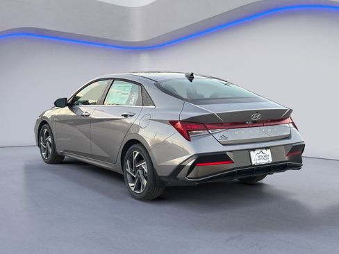 New 2026 Hyundai Elantra Limited image 6