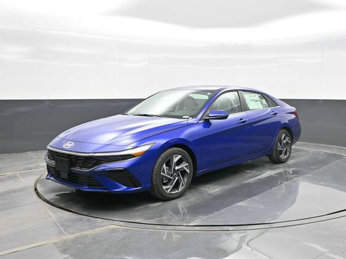 New 2026 Hyundai Elantra Limited image 4