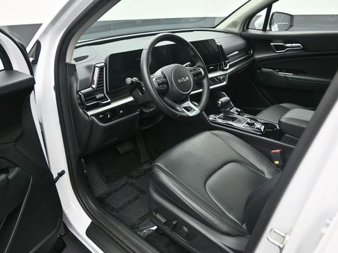 Used 2024 Kia Sportage EX FWD image 11