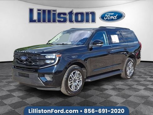 Used 2025 Ford Expedition Active AWD/4WD image 1
