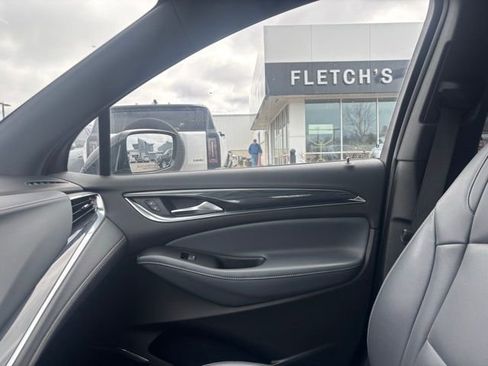 Used 2023 Buick Enclave Essence w/ Experience Buick Package image 13
