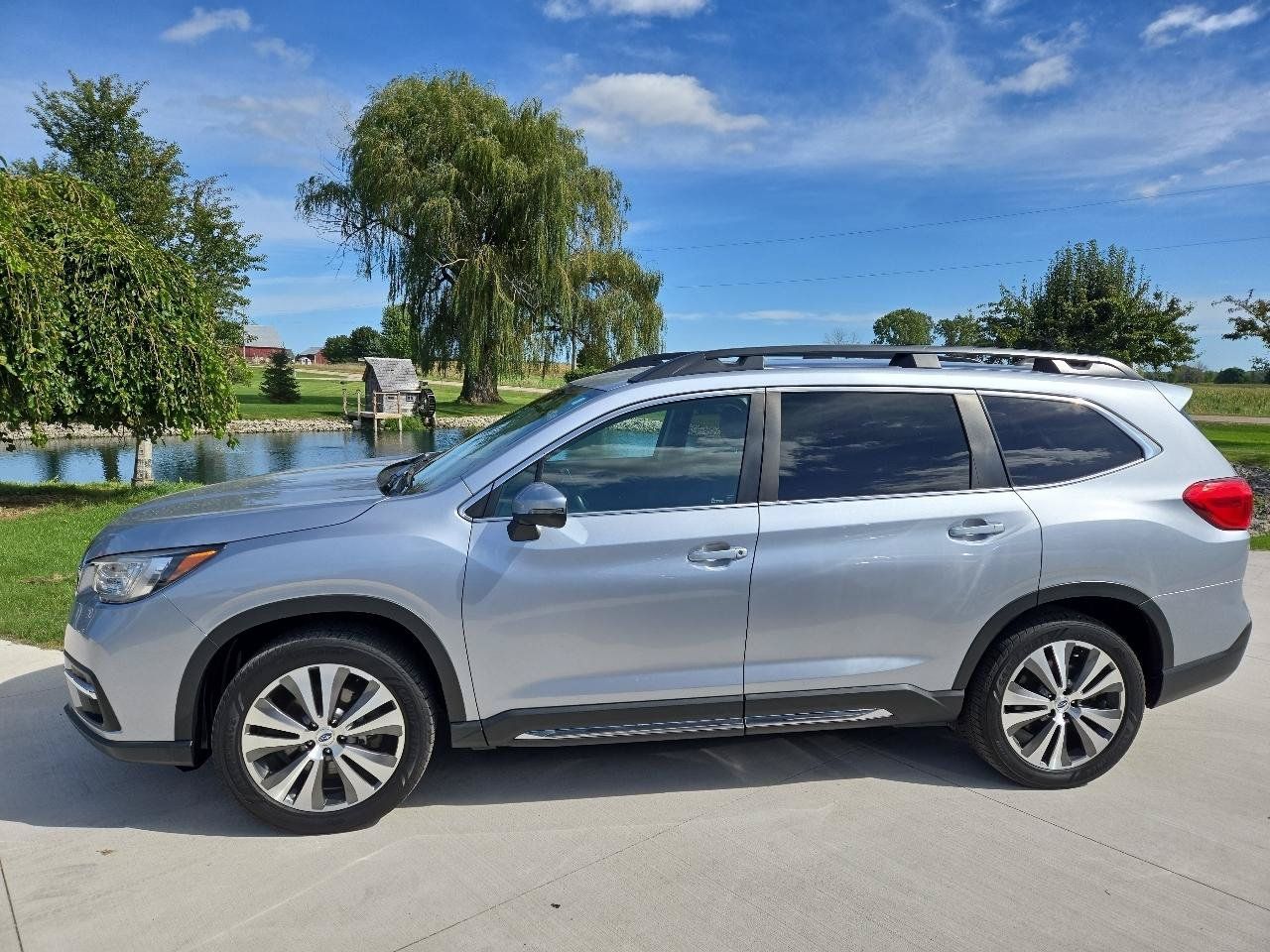 Used 2019 Subaru Ascent Limited w/ Popular Package #4 AWD/4WD image 2