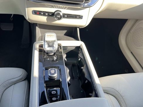 New 2026 Volvo XC90 B6 Ultra image 32