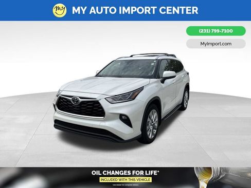 Used 2020 Toyota Highlander Limited AWD/4WD image 3