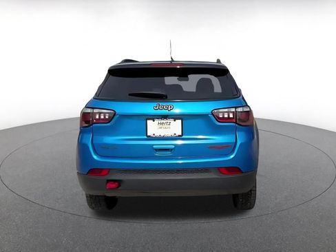 Used 2025 Jeep Compass Trailhawk AWD/4WD image 12