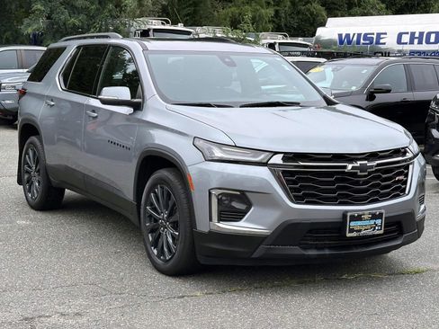 Used 2023 Chevrolet Traverse RS AWD/4WD image 5