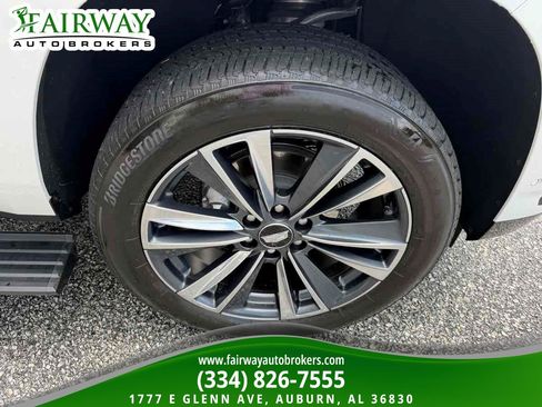 Used 2025 Cadillac Escalade Sport w/ Touring Package AWD/4WD image 40