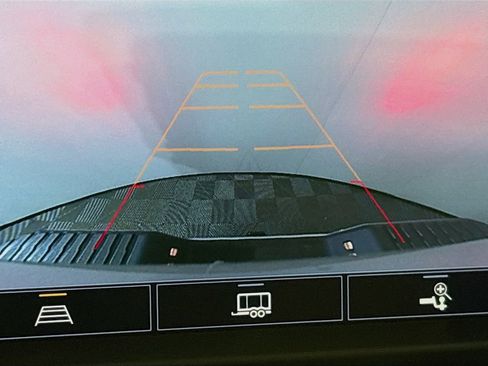 Certified 2022 Chevrolet Silverado 2500 LTZ w/ LTZ Plus Package image 17