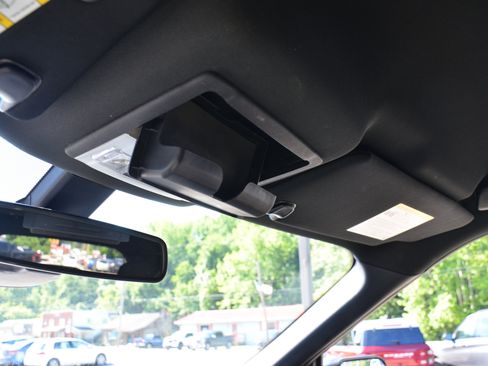 Used 2018 Ford Explorer XLT w/ Equipment Group 201A AWD/4WD image 59