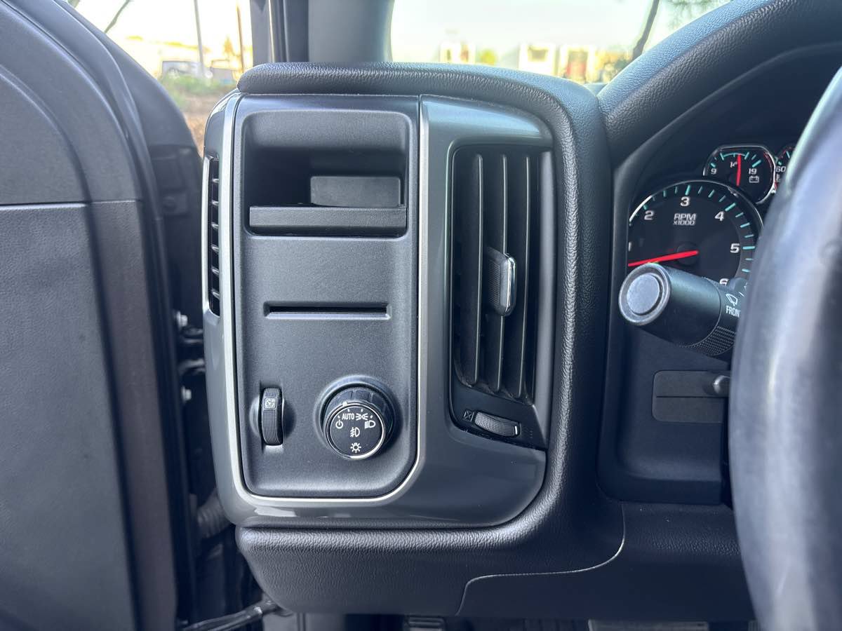 Used 2017 Chevrolet Silverado 1500 LT w/ All Star Edition RWD image 19