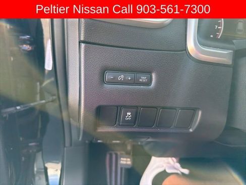 Used 2016 Nissan Murano SV image 12