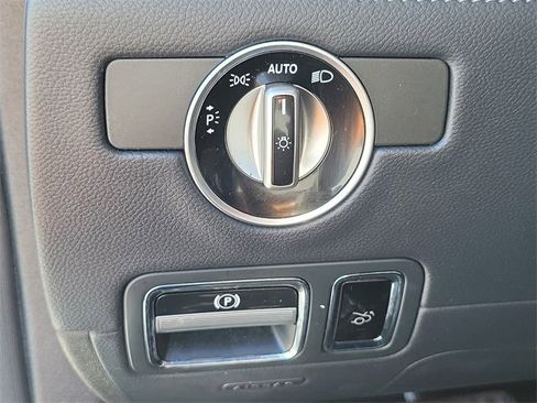 Used 2019 Mercedes-Benz AMG GT Roadster image 25