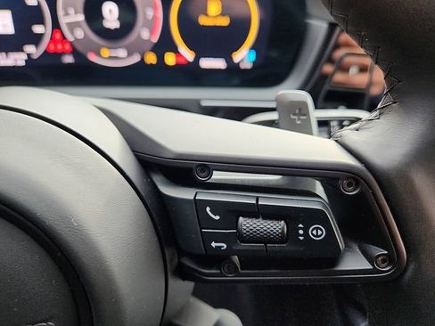 Certified 2024 Porsche Cayenne Coupe image 25