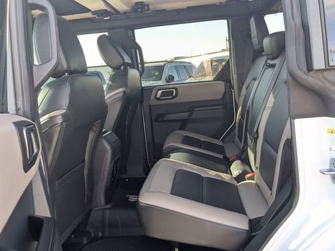 Used 2024 Ford Bronco Wildtrak image 23