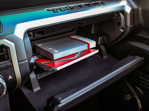 Used 2024 Toyota Tacoma TRD Off-Road image 18