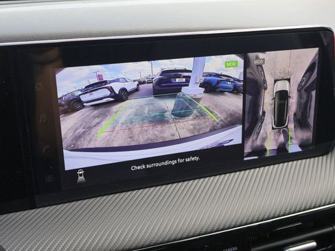 New 2026 Nissan Kicks SR image 4