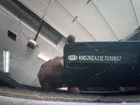 Used 2014 Kia Soul FWD image 12
