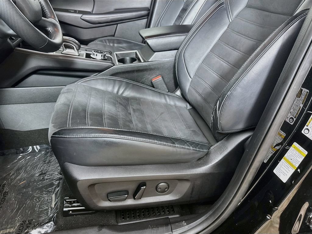 Used 2022 Mitsubishi Outlander SE AWD/4WD image 23
