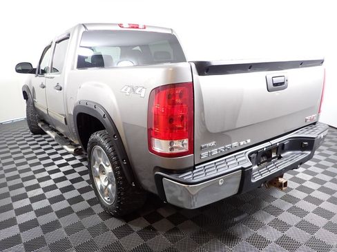 Used 2009 GMC Sierra 1500 SLE w/ Power Pack Plus AWD/4WD image 8