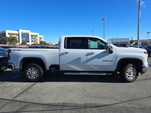 Used 2024 Chevrolet Silverado 2500 LTZ image 33