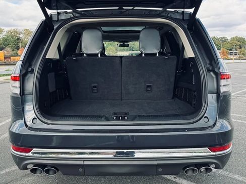 Used 2021 Lincoln Aviator Reserve w/ Equipment Group 202A image 31